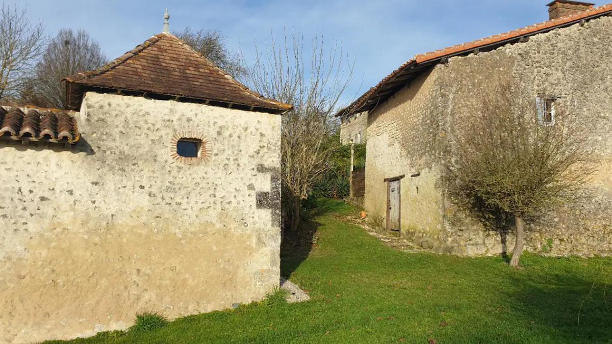 La Chaumiere Villa Salles-Lavalette Exterior photo